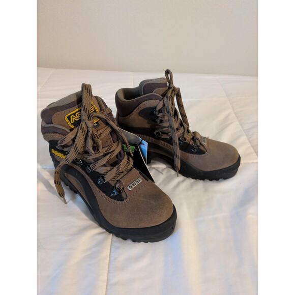Gore Tex ladies outdoor adventure boots - Picture 1 of 8